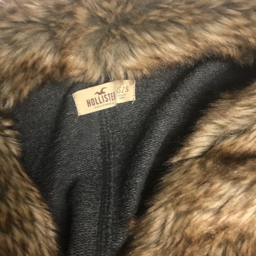 Fabulous sweater with fur collar - Picture 6 of 6